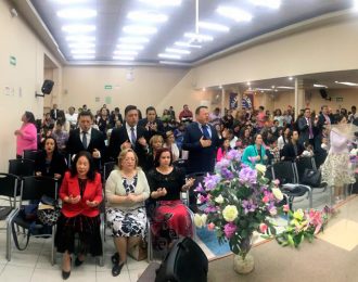 Fotos-de-la-visita-a-la-Iglesia-de-Popotla-en-México-10-de-abril-de-2018 (4)