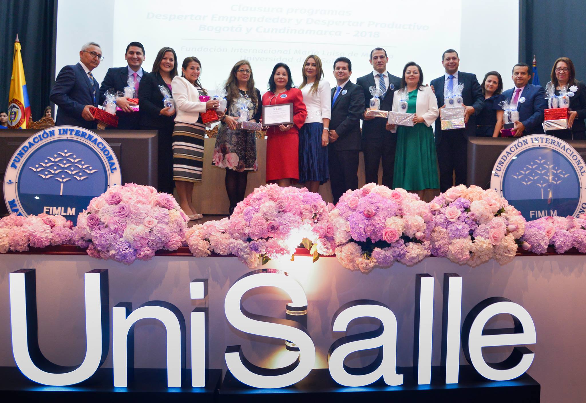 Reconocimiento y graduación de mas de 1000 personas en la Universidad de la Salle (7)
